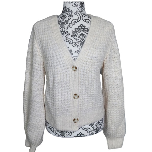 Abercrombie and Fitch Waffle Knit Cardigan - Picture 3 of 5
